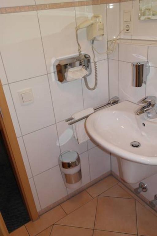 Hotel Jahnhaus Langenfeld  Oda fotoğraf